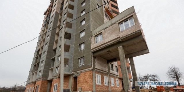 Вырезал окно в глухом торце многоэтажки житель Дагомыса