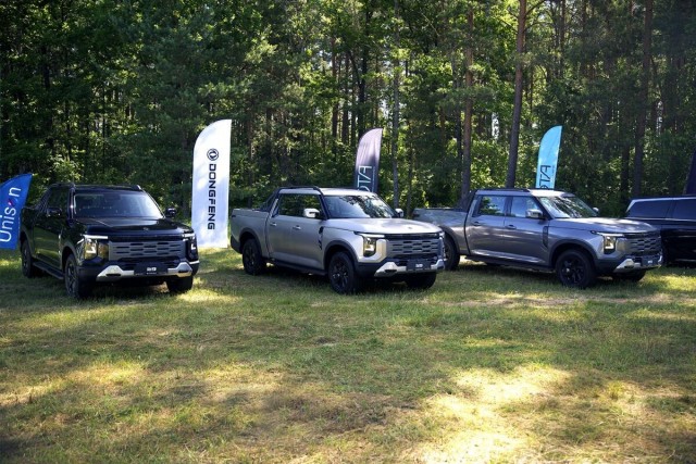 Пикап Dongfeng от братьев-белорусов не желаете ли?
