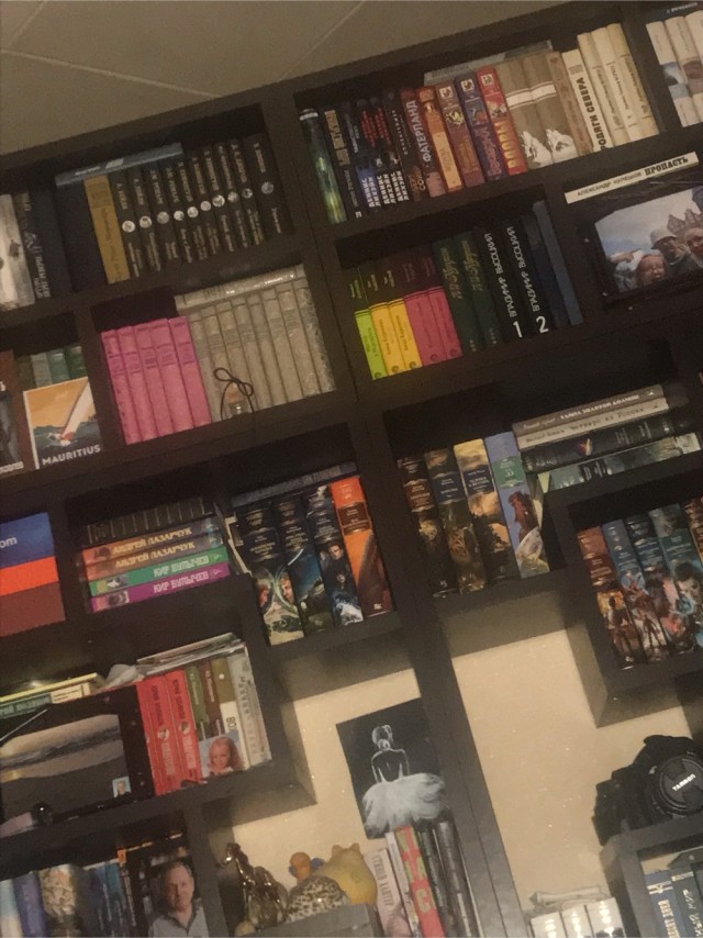 Прошу поделиться местами, где качаете книги.