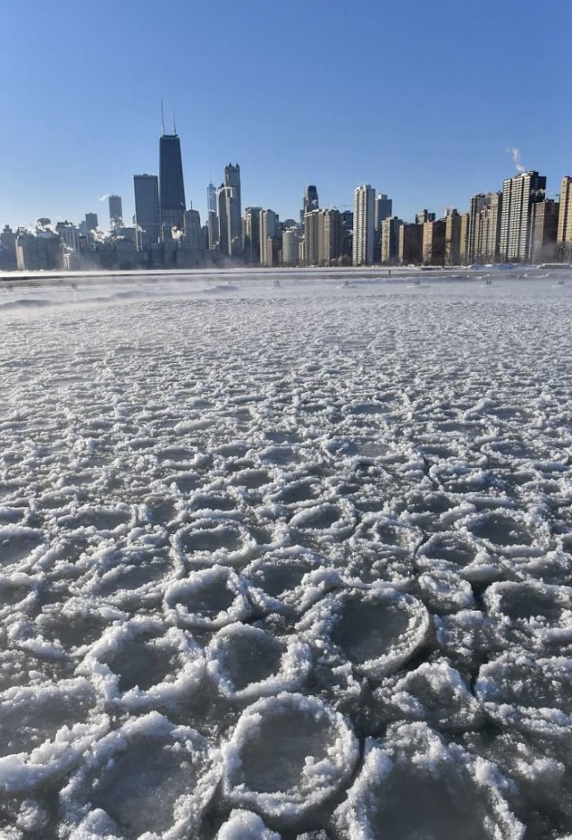 Лютые морозы, от которых трескаются стекла, настигли Канаду и США