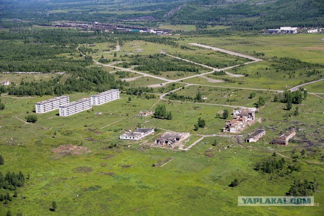 Зачем самолету ИЛ-76 остекление снизу?