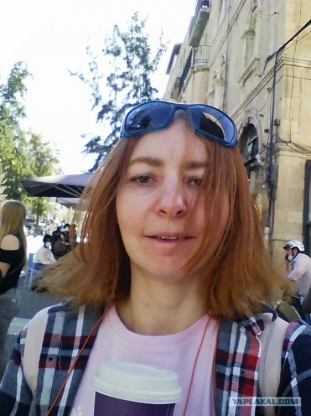 Подал жалобу в полицию: соседка ходит голой по балкону