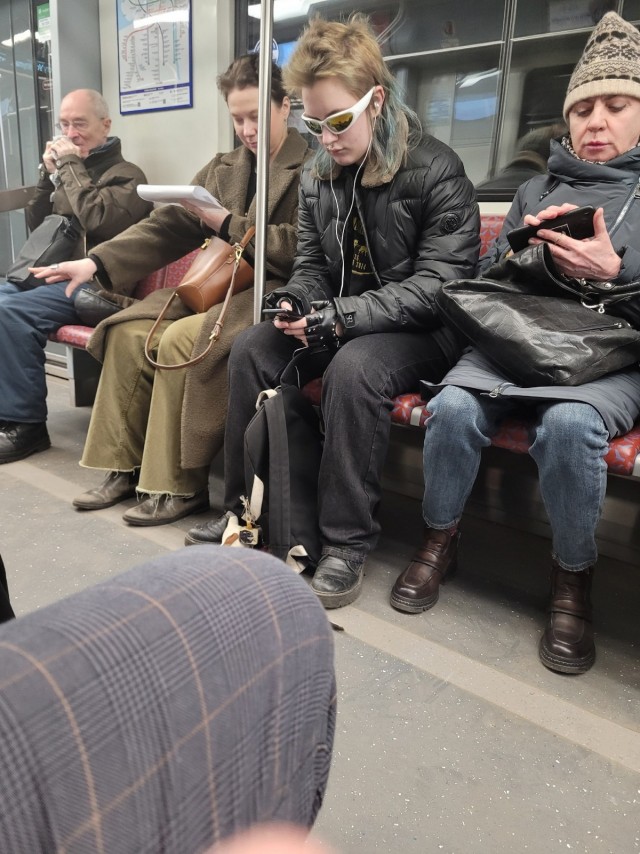 Модники из российского метро