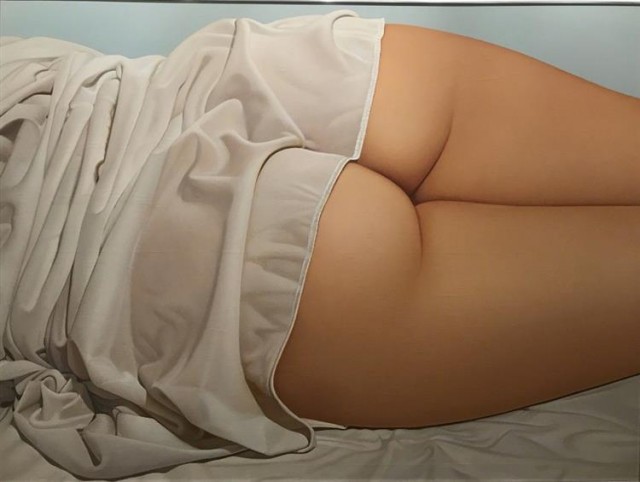 Сексуальность женских бедер в нижнем белье кисти американского художника Джона Касера