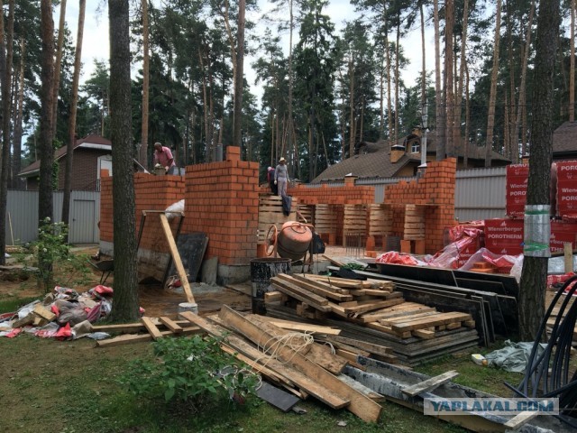 Гараж на даче. Осуществил мечту