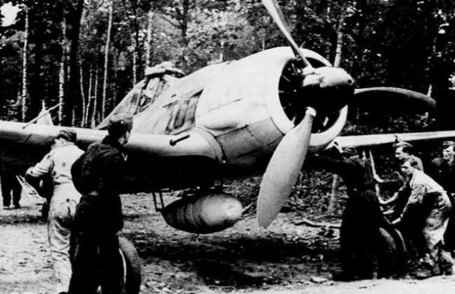 Побег американского пилота Брюса Карра из немецкого тыла на немецком истребителе