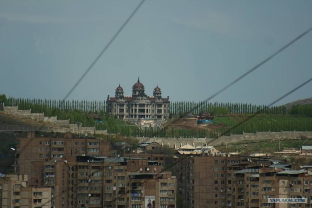 Блеск и нищета Армении: Ереван. Фоторепортаж