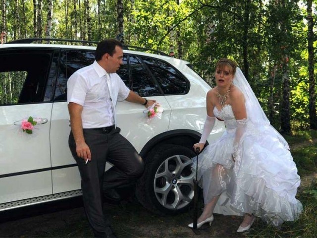 А обещал незабываемую фотосессию, шаромыжник