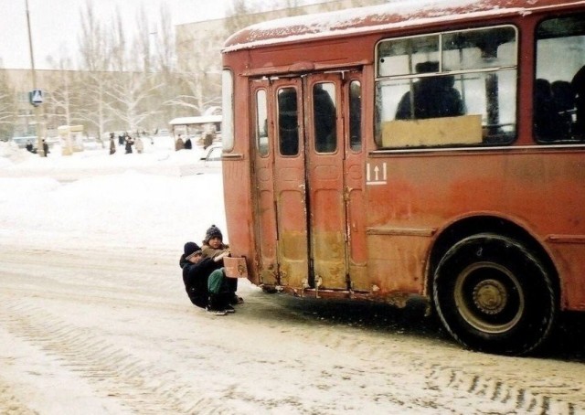 Мгновения России в разных 90-х