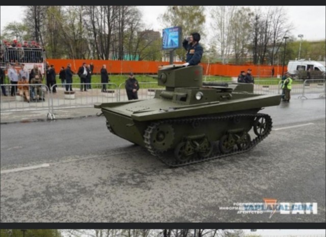 Торжественное шествие раритетной техники в День Победы прошло в Верхней Пышме. Фото