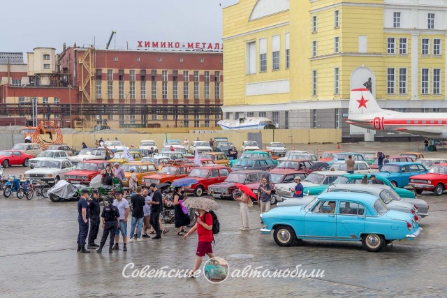 Тот самый Аурус, Вторая Морковка и забытые автомобили из детства на ретрофестивале. Часть 1