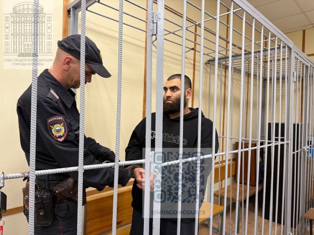 Таганский суд Москвы арестовал блогера Арсена Маркаряна на два месяца за оскорбление памяти защитников Отечества.