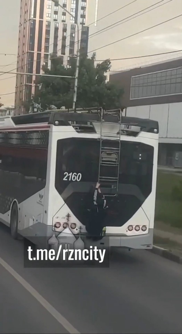 "Ветеран" городских улиц или троллейбус, переживший три эпохи