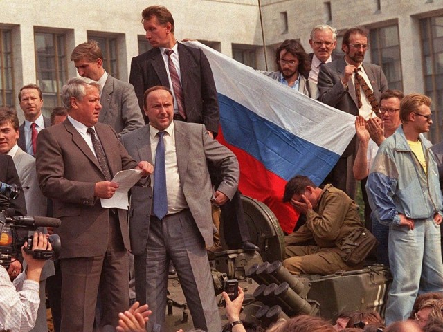 В праздник Курбан-Байрам осуждённые ИГИЛовцы захватили заложников