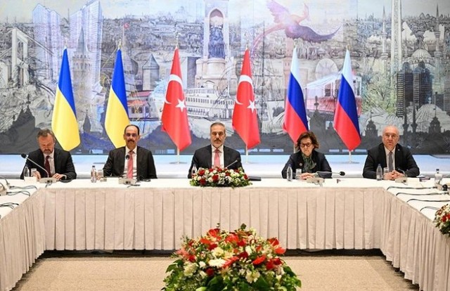 В Стамбуле начались переговоры России и Украины