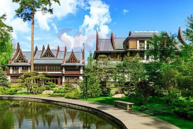 Два особняка Григория Лепса