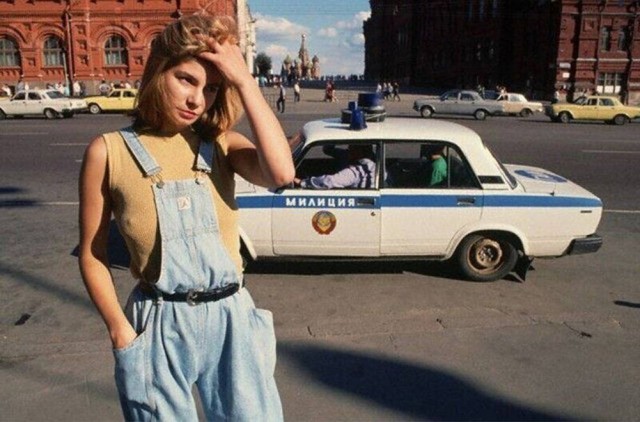 Девчата из 90-х и 00-х