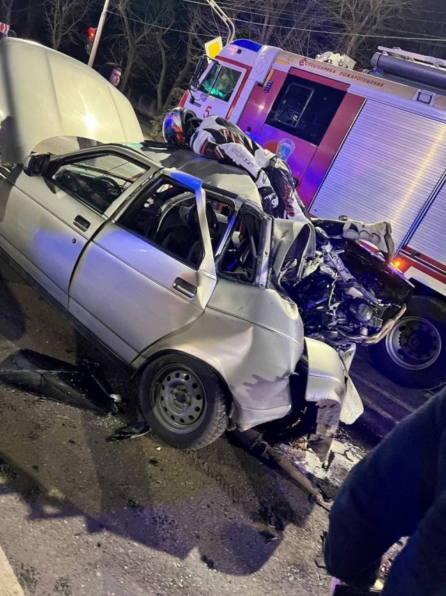 Сезон открыл, ну и как живой, закрыл, хоть и в экипировке.