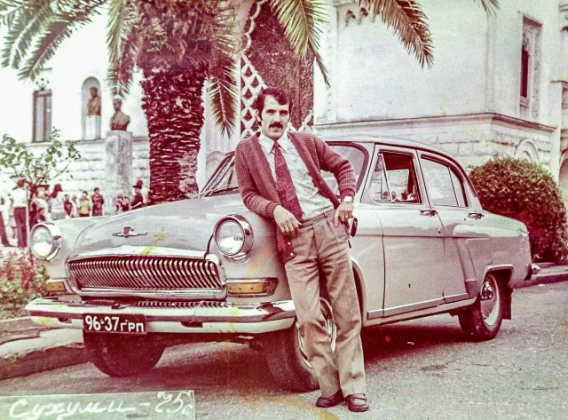 Фотохроника "загнивающего совка". Часть 11. Советские автомобили
