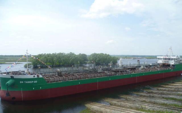 Российские корабли, спущенные на воду в 2013 году