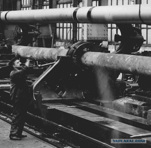 Гигантский токарный станок