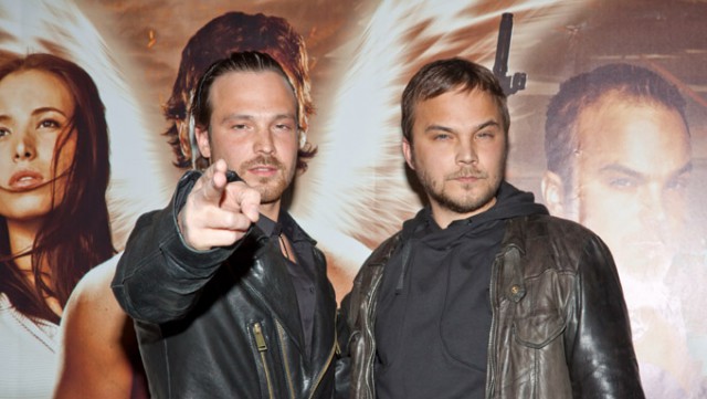 Знаменитости и их родные братья с сестрами