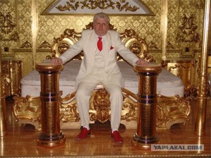 Фотожаба: "Олигарх из джунглей"