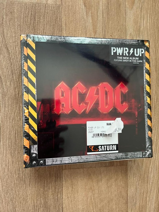 Новости для поклонников AC/DC. И все они хорошие...