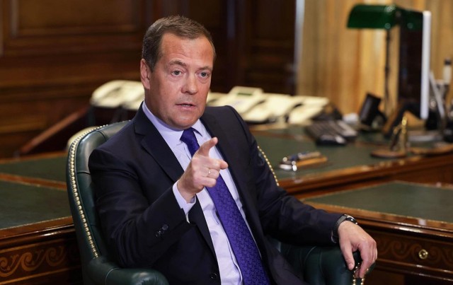 Зампред Совбеза РФ Медведев выдал базу