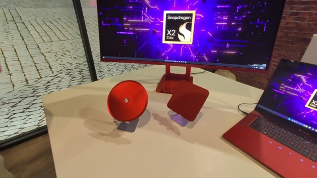 Qualcomm показала сверхтонкий мини-ПК