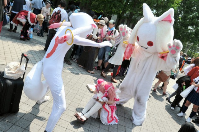 Девчонки с 80 Comiket'a ! (ну и немного парней)
