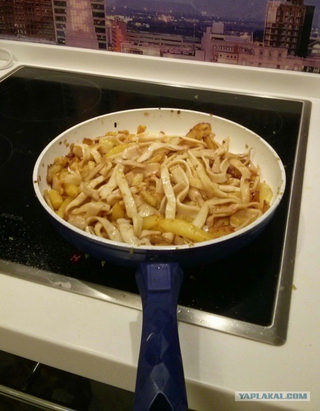 Картошка с кальмаром жареные