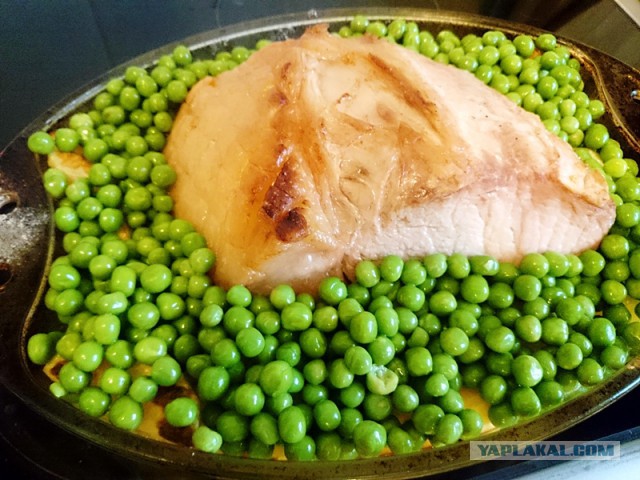 Свинина в горячем маринаде, с картохой и горохой