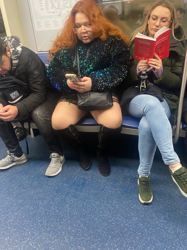 Модники из нашего метро на этот вторник