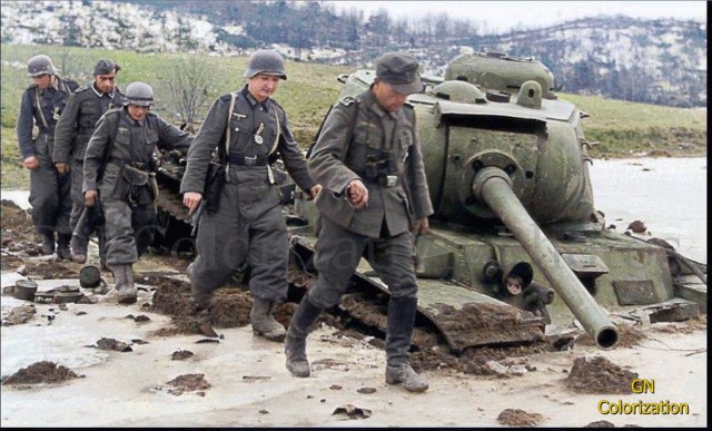 Цветные фотографии бронетехники времён Второй мировой войны