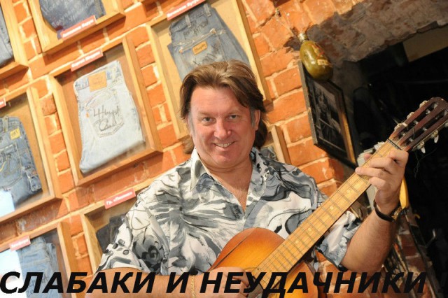 Осин польщен: Микки Рурк станцевал на ринге под русский хит «Не верю»