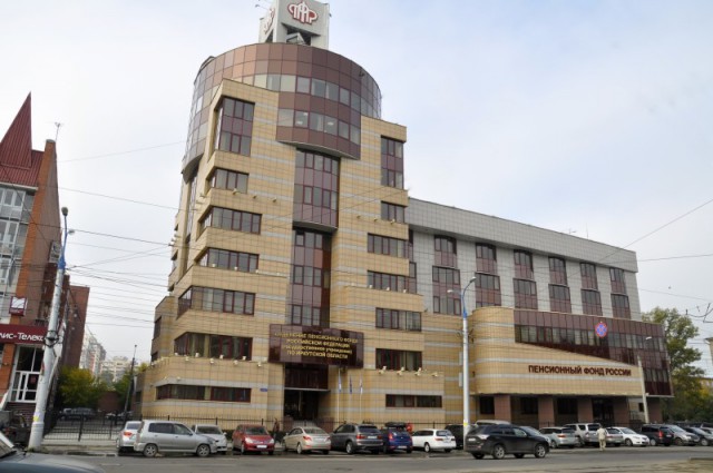 Неоправданно роскошные дворцы Пенсионного фонда в разных городах