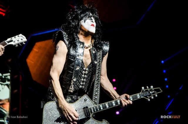 Kiss - Dynasty. История создания