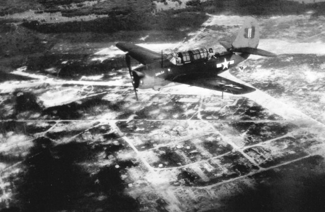 Curtiss SB2C Helldiver. Скотина US NAVY.