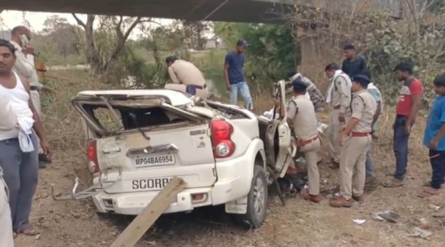 В Индии 4 человека погибли в ДТП, возвращаясь с ритуала жертвоприношения. Жертвенная коза не пострадала