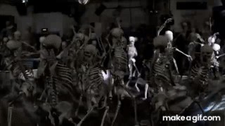 Оно ест... И может отплясывать