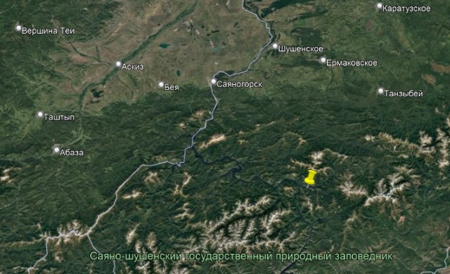 Инженер-электроник в метеослужбе. Шаримся по заснеженному лесу.