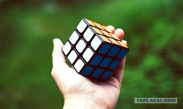 Кубик Рубика.
