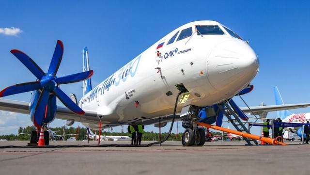 Региональный самолет Ил-114-300 и двигатель ПД-8 для «Суперджета» получили сертификаты типа