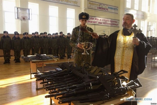 На родителей школьников антирелигиозно давят