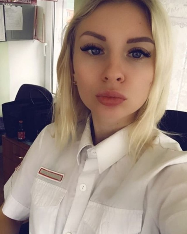 Берегите работниц РЖД! Особенно симпатичных проводниц!