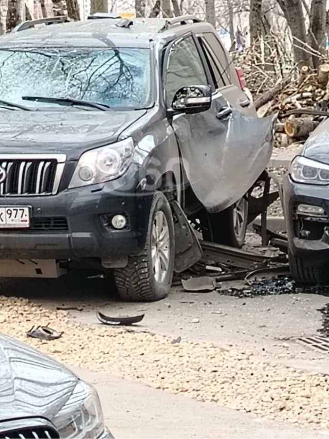 В Москве взорвался чёрный внедорожник, как только водитель включил зажигание