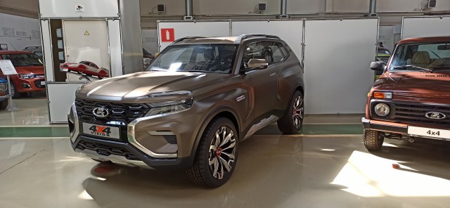 Нового поколения Lada Niva нет в планах АВТОВАЗа, зато кроссовер под кодовым именем "B-Plus Cross" представят на ПМЭФ в 2025г.