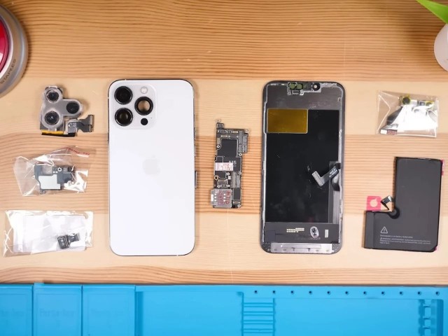 Канадский блогер смог c нуля собрать iPhone 13 Pro за 30 тыс. рублей