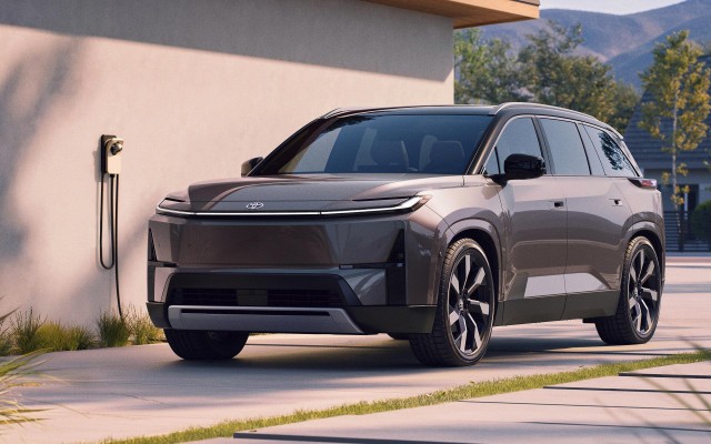 Представлен совершенно новый Toyota Highlander 2027 — теперь это электромобиль с запасом хода 500 км
